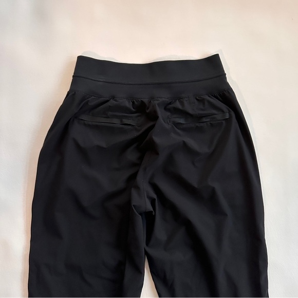 Athleta Nolita Slim Tapered Crop Pants in Black 4 - Picture 5 of 6